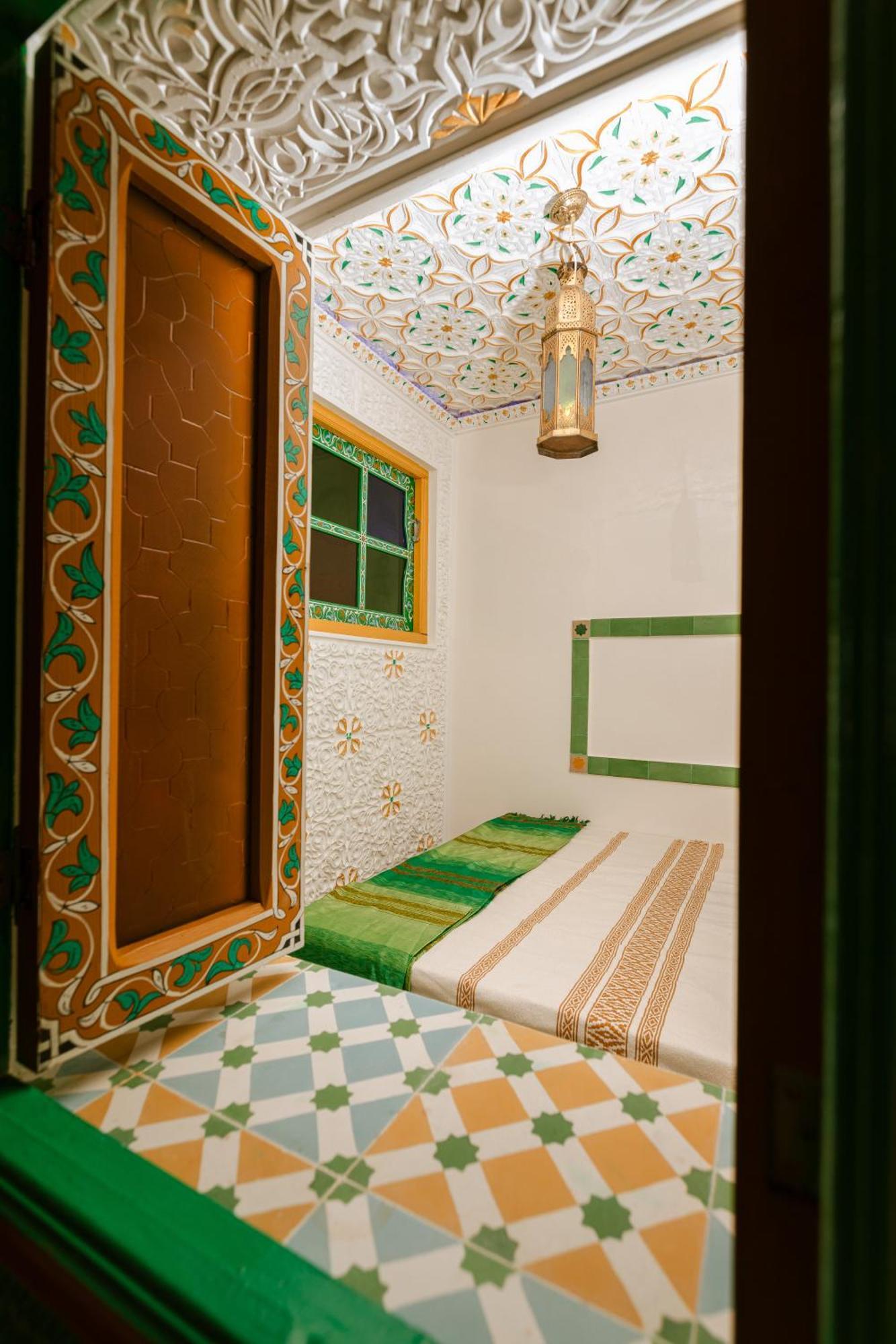 Colorful Traditional Riad W/Views Of Spain Танжер Экстерьер фото