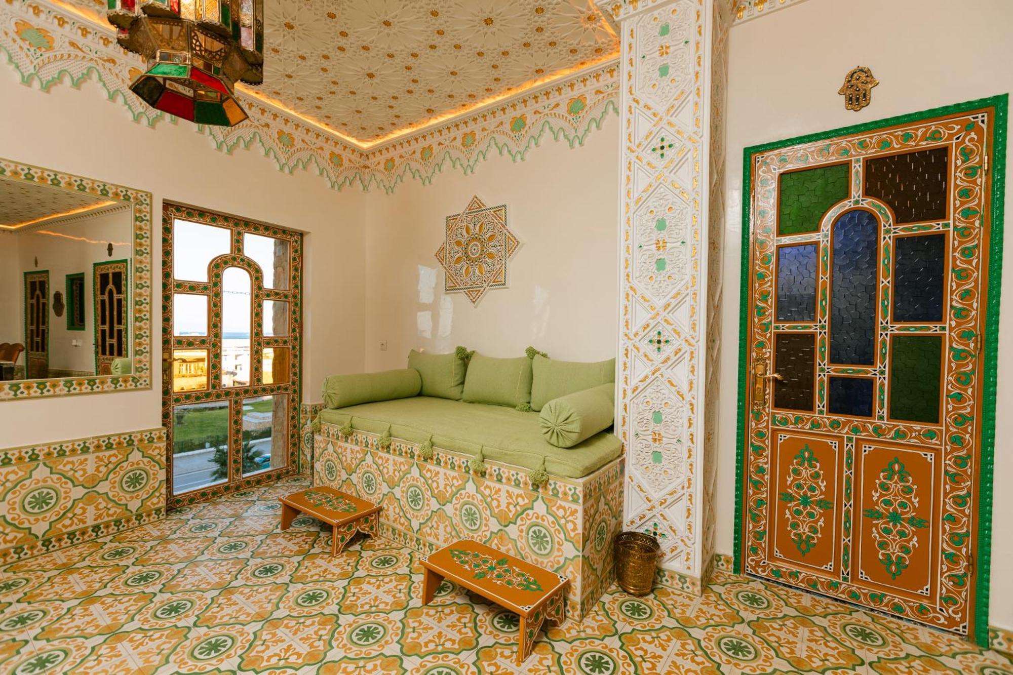 Colorful Traditional Riad W/Views Of Spain Танжер Экстерьер фото