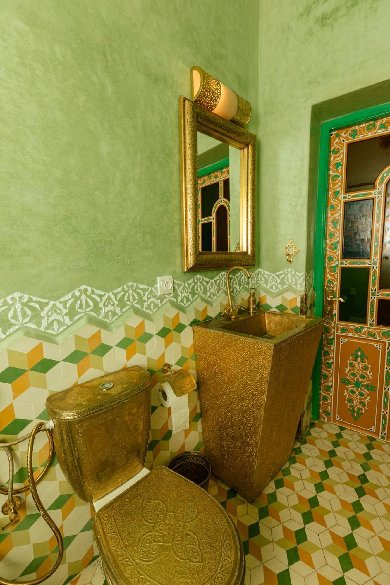 Colorful Traditional Riad W/Views Of Spain Танжер Экстерьер фото