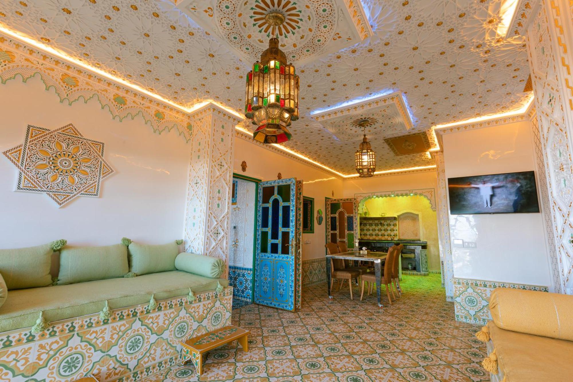 Colorful Traditional Riad W/Views Of Spain Танжер Экстерьер фото