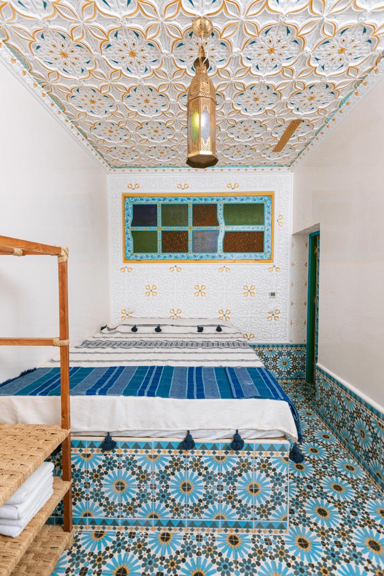 Colorful Traditional Riad W/Views Of Spain Танжер Экстерьер фото