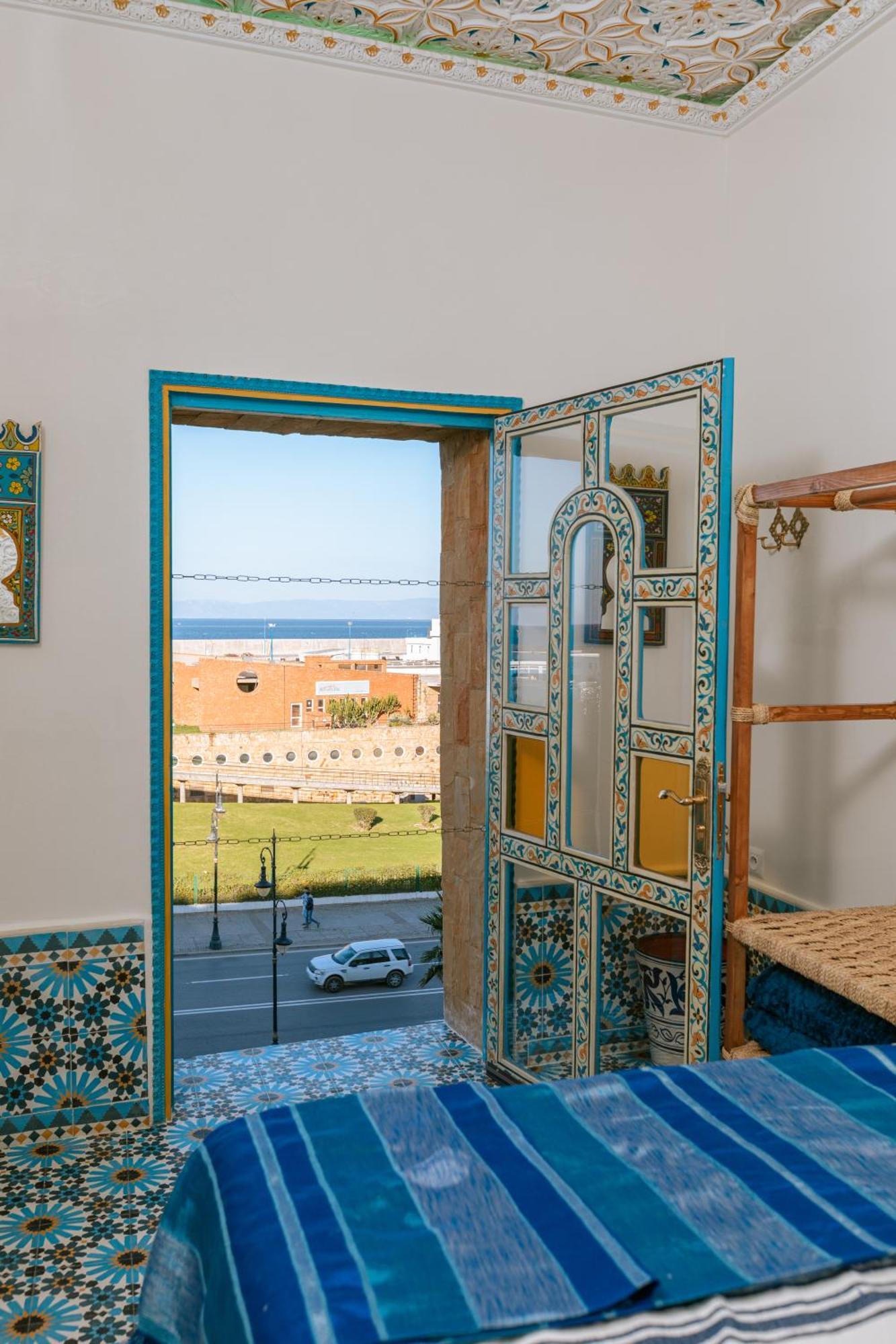 Colorful Traditional Riad W/Views Of Spain Танжер Экстерьер фото