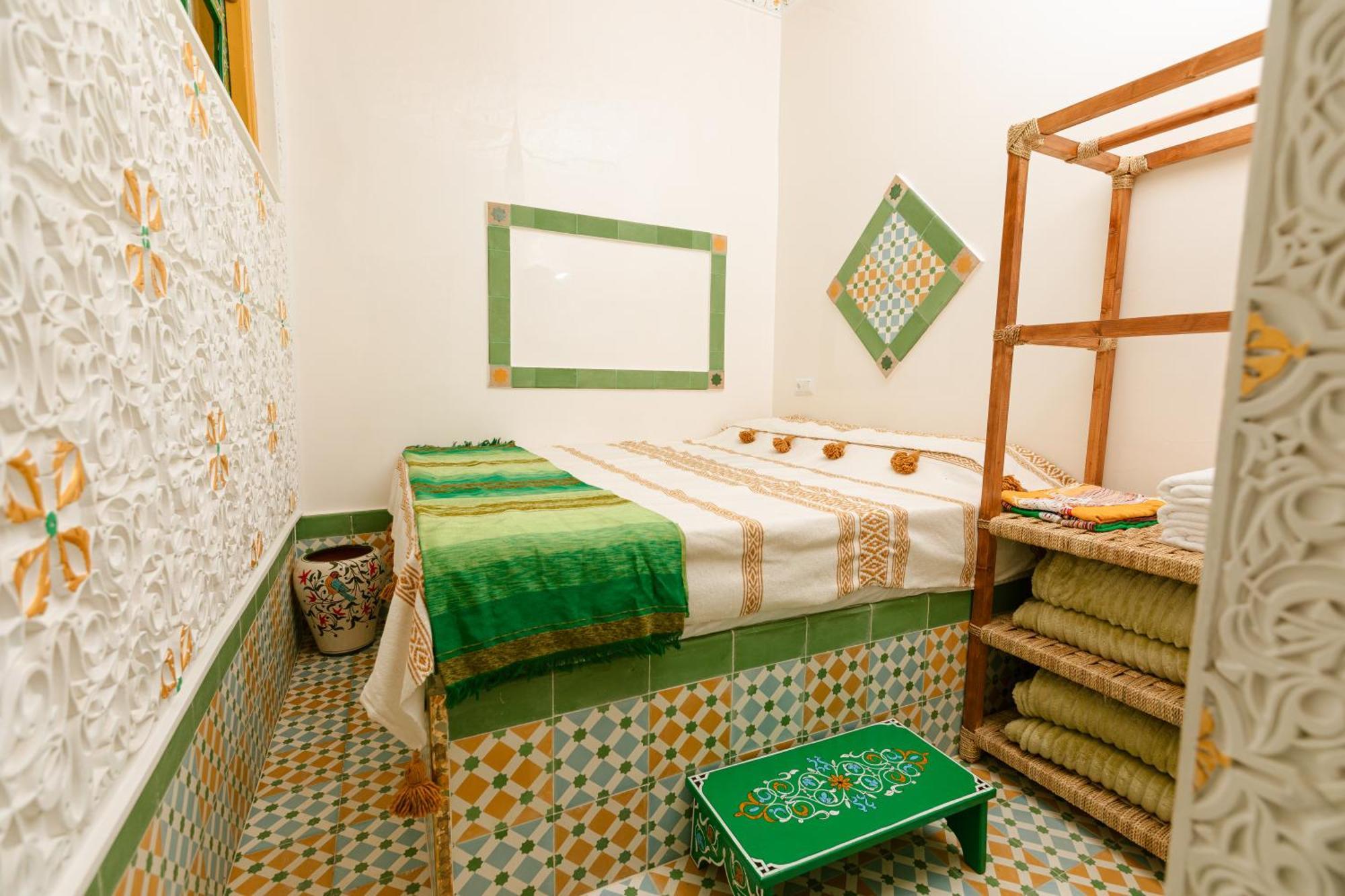 Colorful Traditional Riad W/Views Of Spain Танжер Экстерьер фото