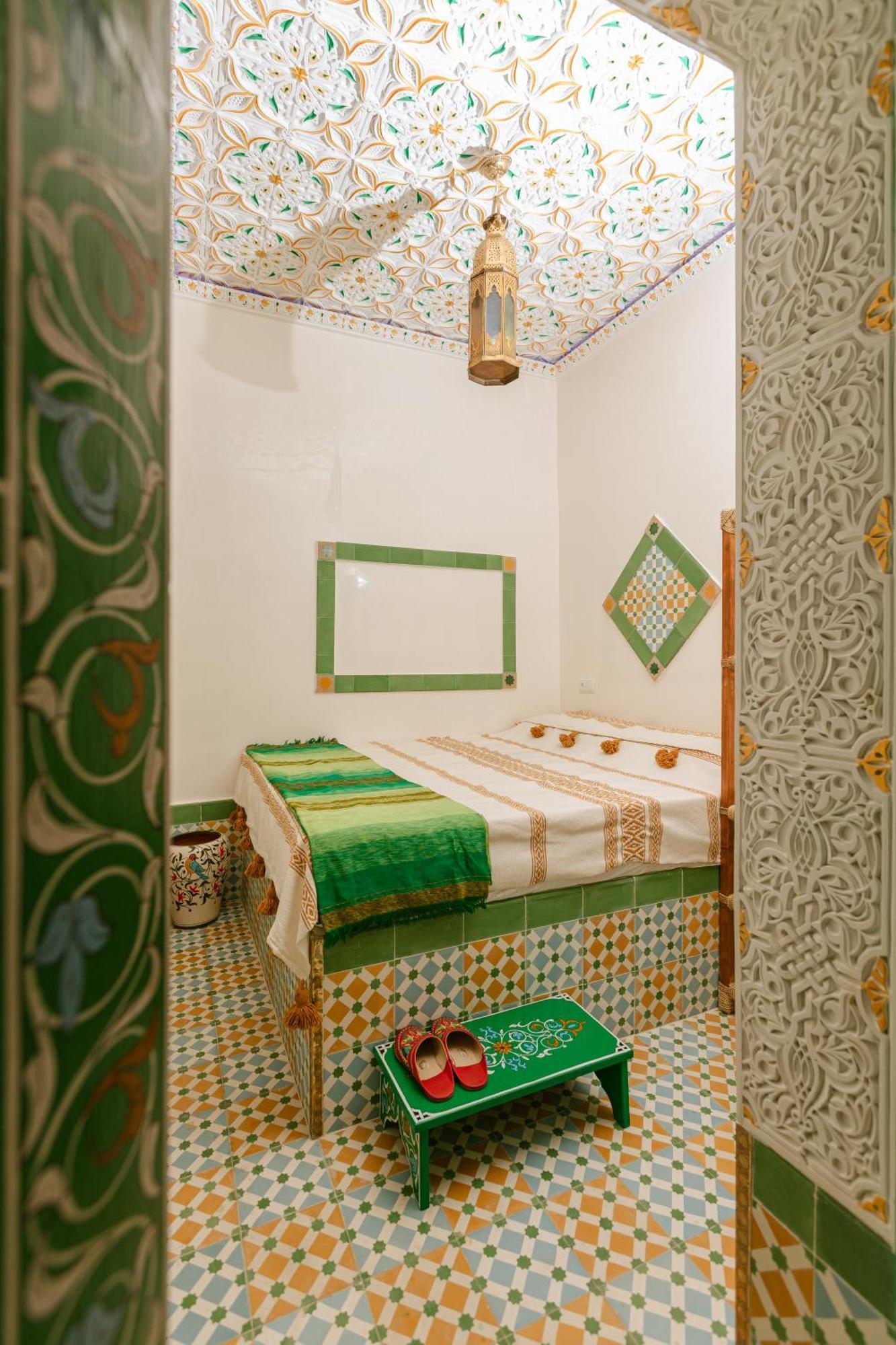 Colorful Traditional Riad W/Views Of Spain Танжер Экстерьер фото