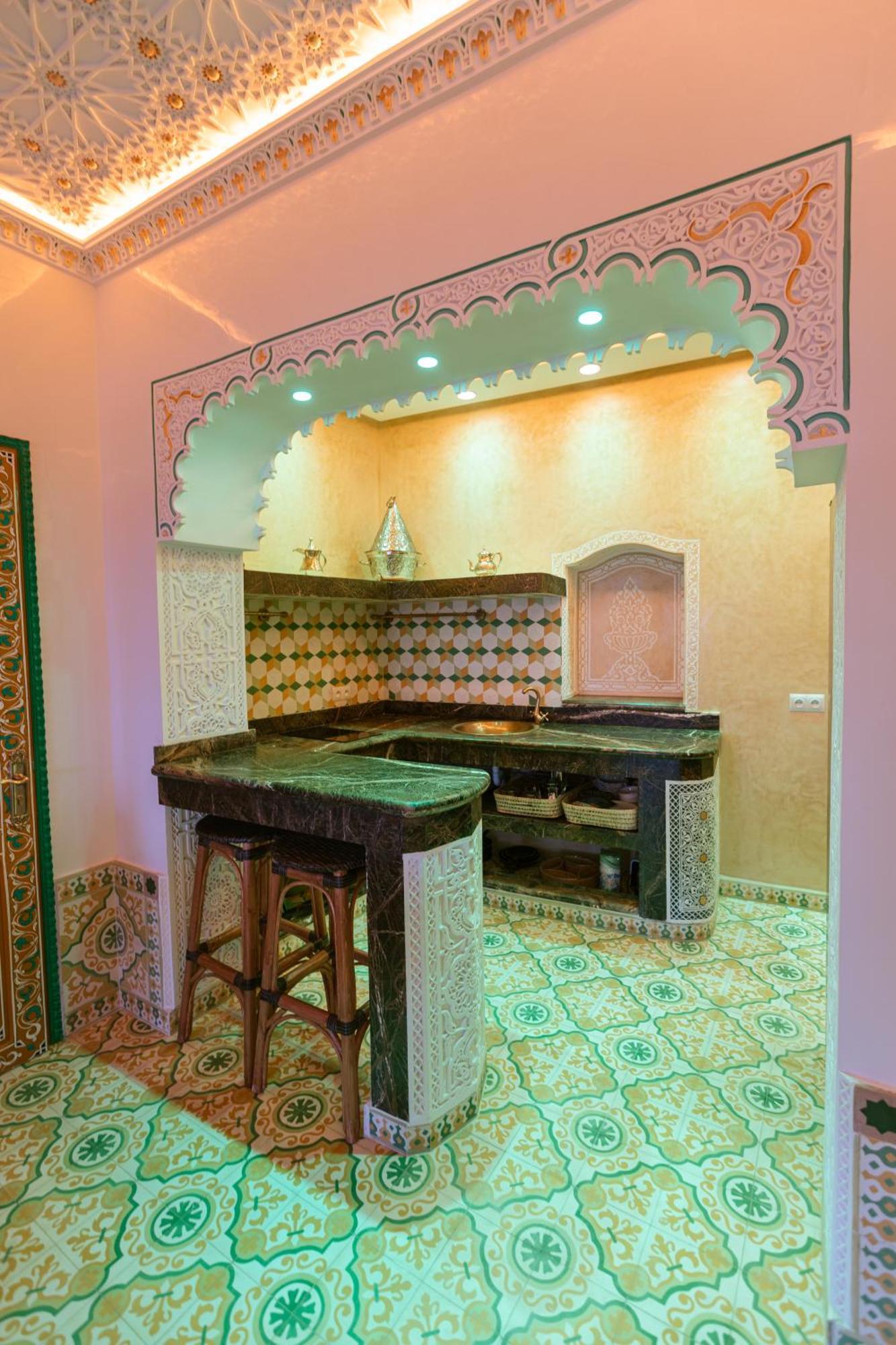 Colorful Traditional Riad W/Views Of Spain Танжер Экстерьер фото